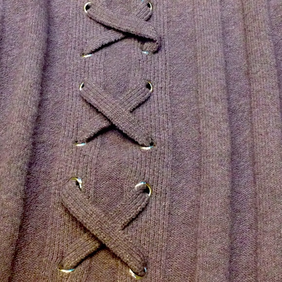 - Pink Republic laced back sweater - Picture 5 of 5